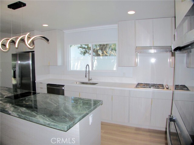 Building Photo - 28011 Indian Rock Dr