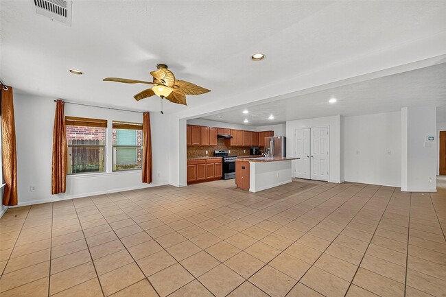 Building Photo - 16547 Lanesborough Dr