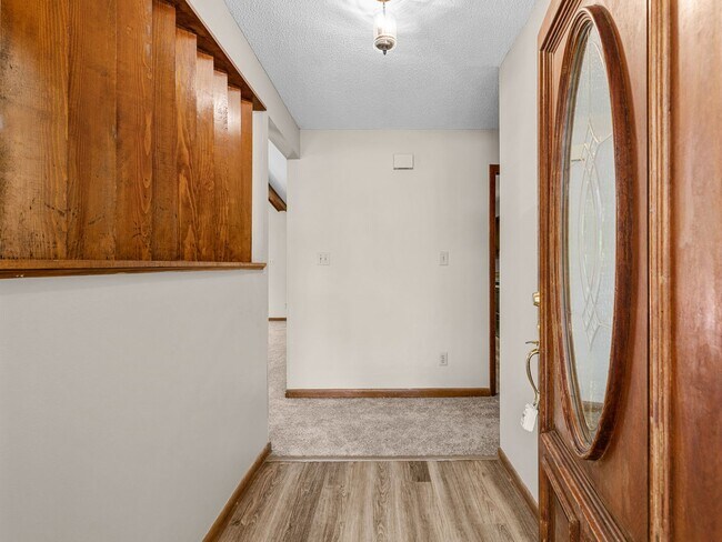 Building Photo - 934 Welsh Ln