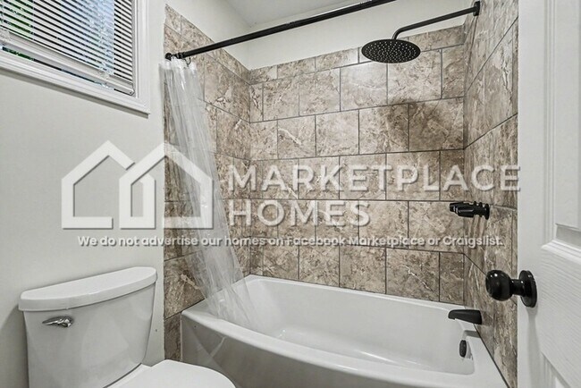 Building Photo - 5033 Mixon Pl