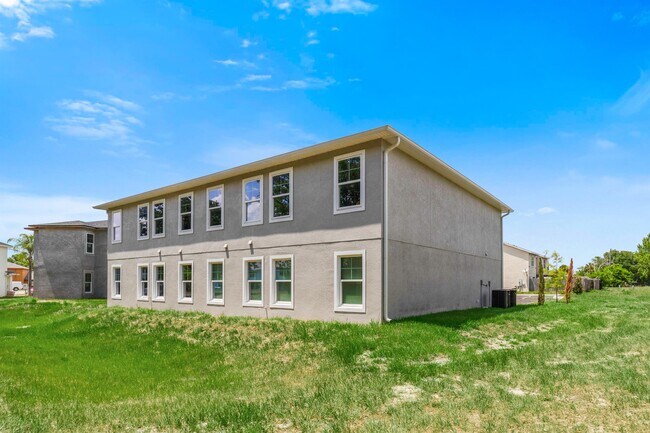 Building Photo - 255 Taylor Ln