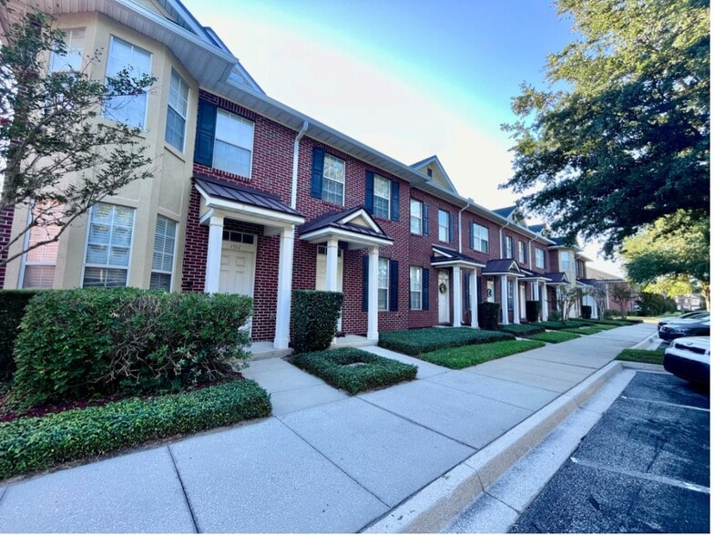 Building Photo - 1514 Fieldview Dr