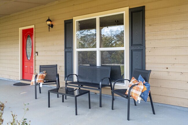 Building Photo - 4375 Park St