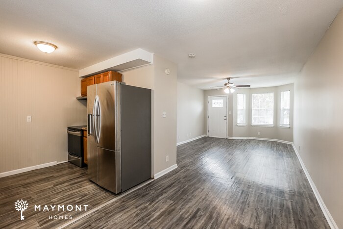 Building Photo - 379 Donna Dr