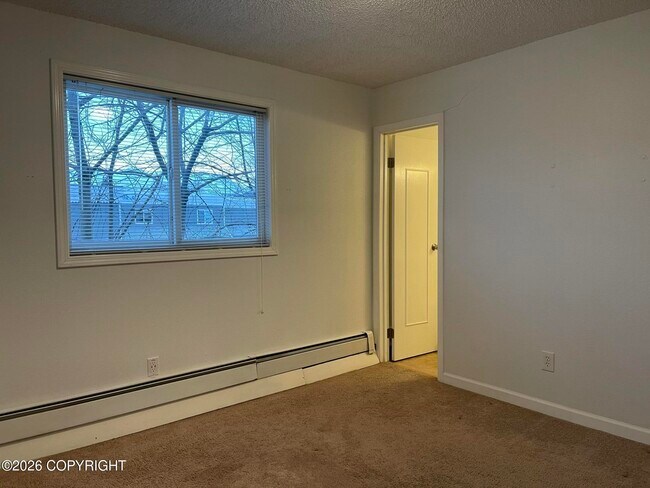 Building Photo - 3960 B Reka Dr