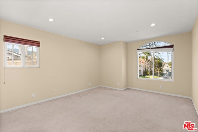 Building Photo - 5666 Silver Valley Ave