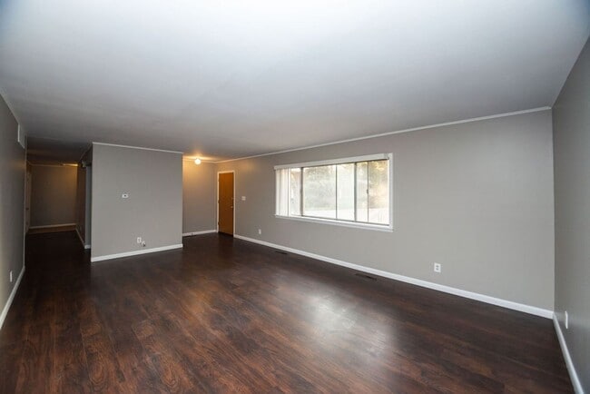 Building Photo - 1712 S Whitcomb St