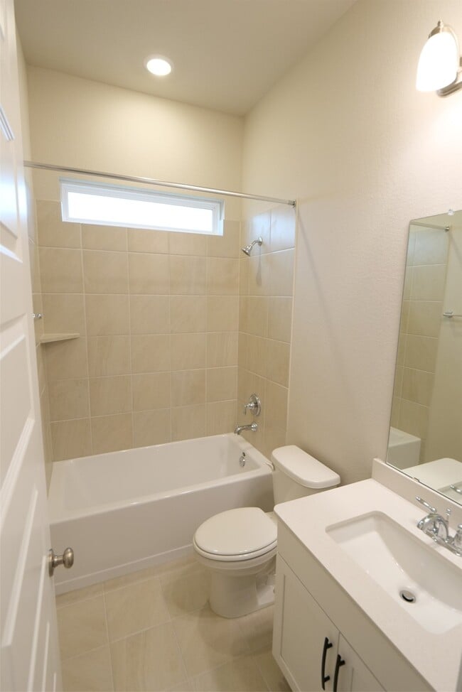 Building Photo - 10031 Cloud Mist Dr