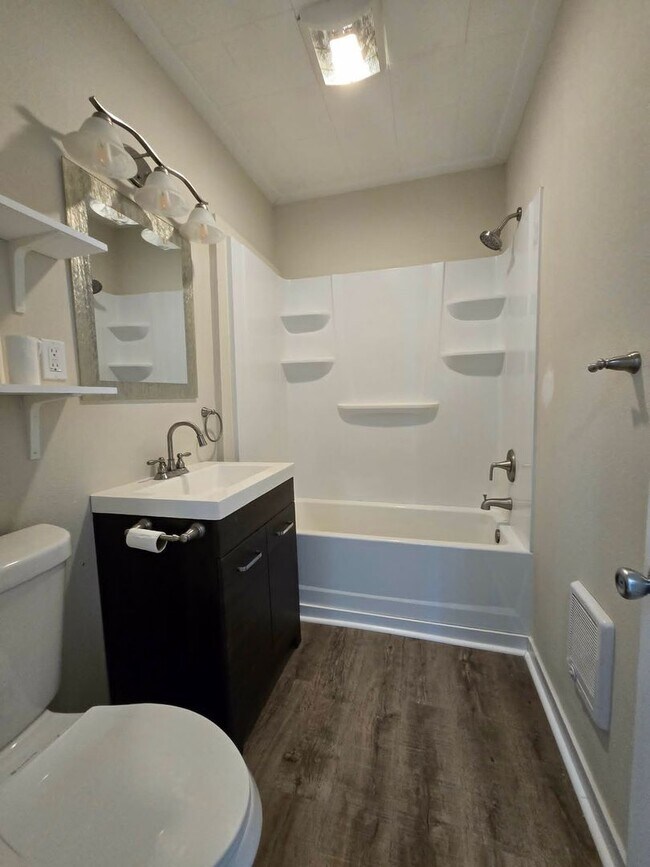 Building Photo - Aberdeen - updated 3 bedroom, 1.5 bath home for RENT!