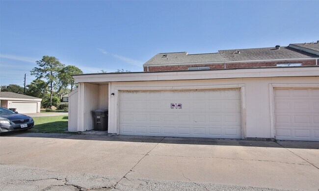 Building Photo - 1547 Airline Dr