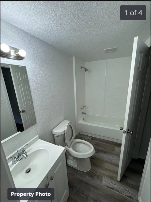 Building Photo - 1408 SW 6th St