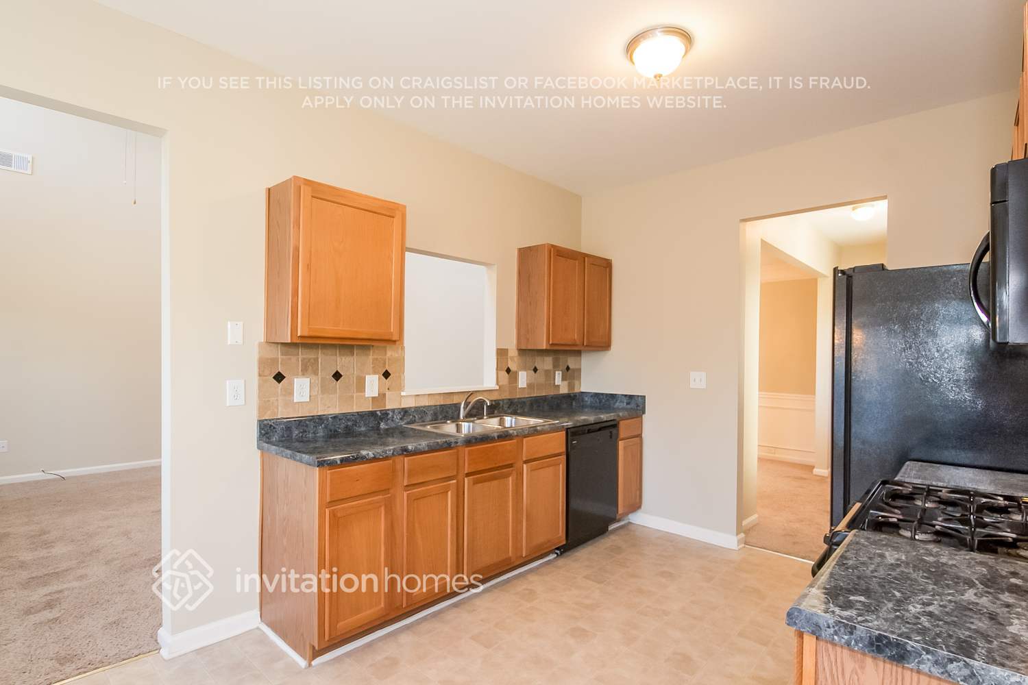 Building Photo - 330 Fairpointe Pl