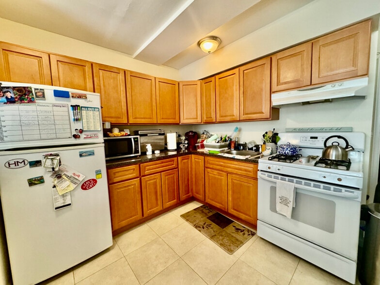 Primary Photo - 114 Stonelea Pl