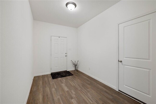 Building Photo - 329 Flower Smith Ln