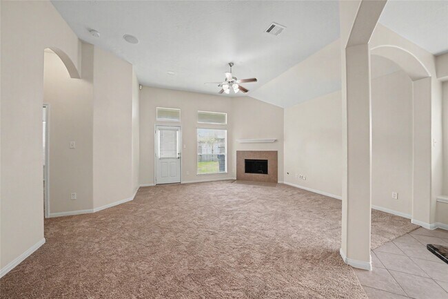 Building Photo - 10035 Arcadian Spgs Ln