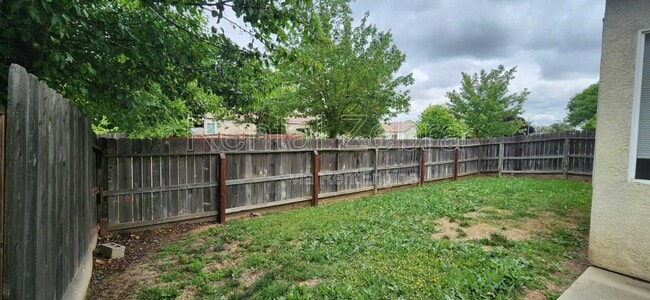 Building Photo - 3795 Swan Ave