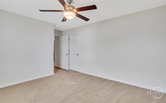 Building Photo - 40 Burnt Oak Rd