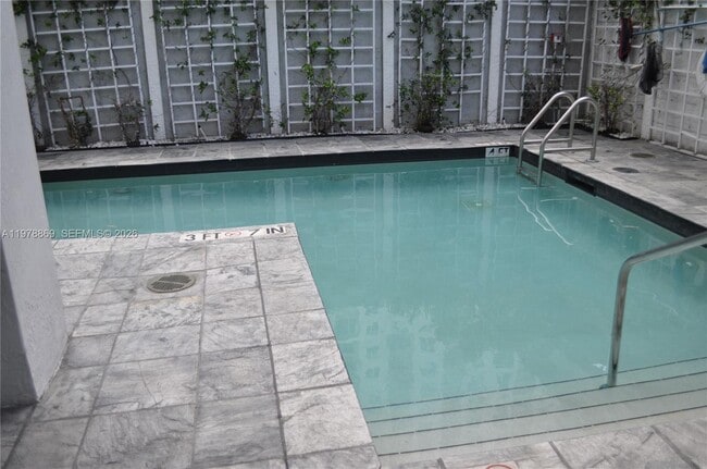 Building Photo - 234 NE 3rd St