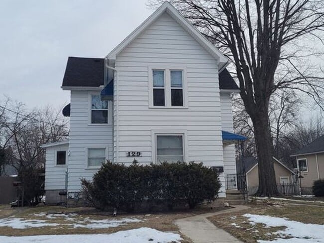 Building Photo - 129 E Reed Ave
