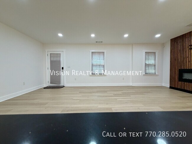 Building Photo - 1255 Campbellton Rd SW