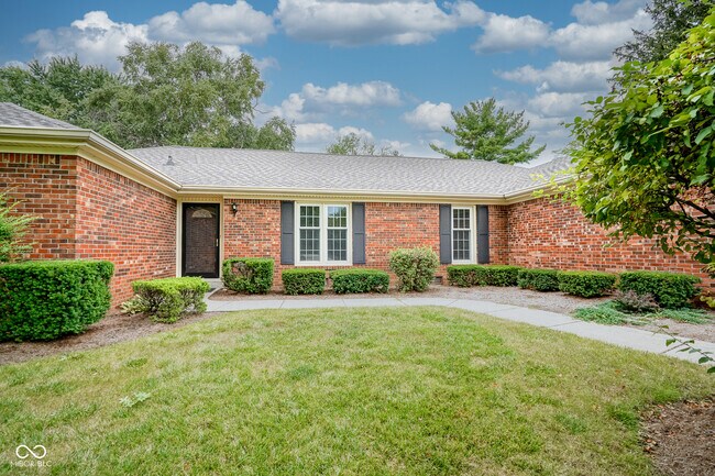 Building Photo - 10924 Lakeshore Dr W