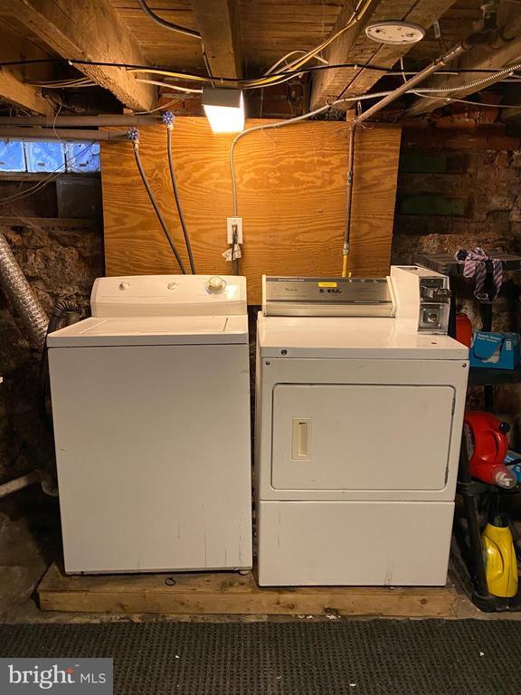 Building Photo - 3212 Winter St