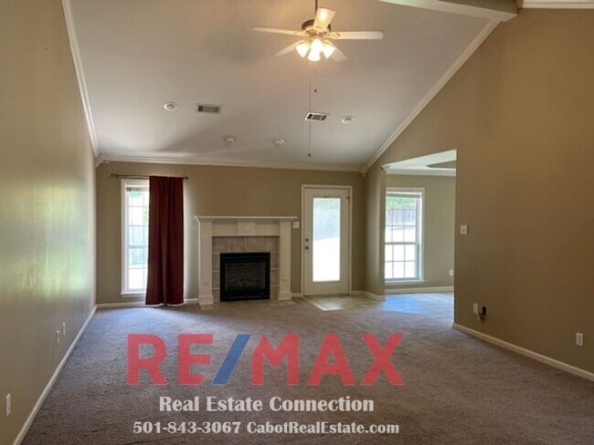 Building Photo - Sorry No Smoking and Pets Permitted with R...