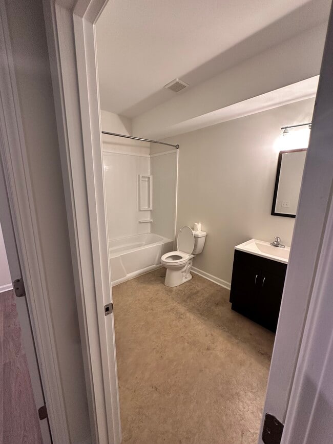 Building Photo - 1624 Caswell Pkwy