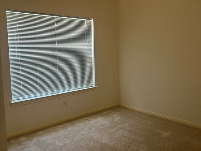 Building Photo - 3815 Shadow Knoll Ct