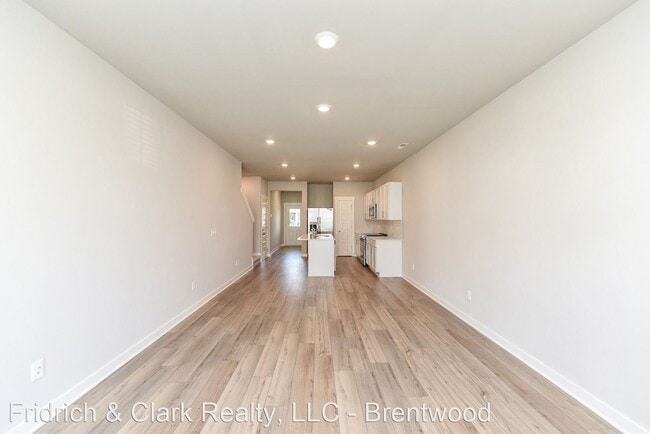 Building Photo - 3 br, 2.5 bath House - 728 Mickelson Way