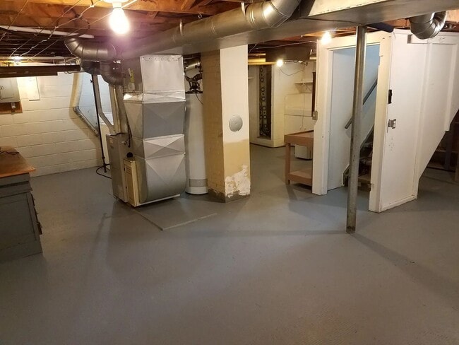 Building Photo - Centrally Located 2 Bed 1 Bath in Appleton