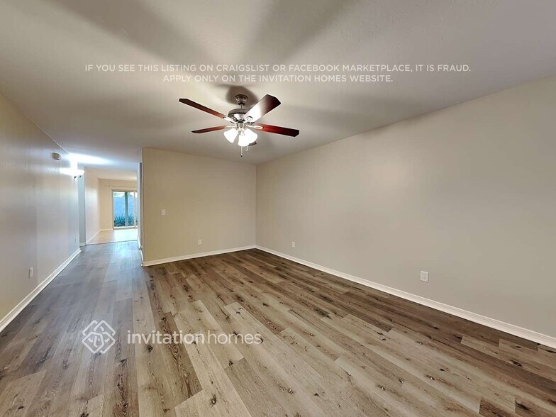 Building Photo - 8122 S 2nd Dr