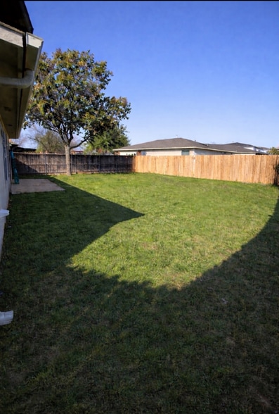 Building Photo - 203 Brooke St