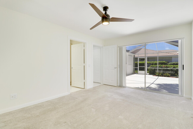 Building Photo - 11301 Myrtle Oak Ct