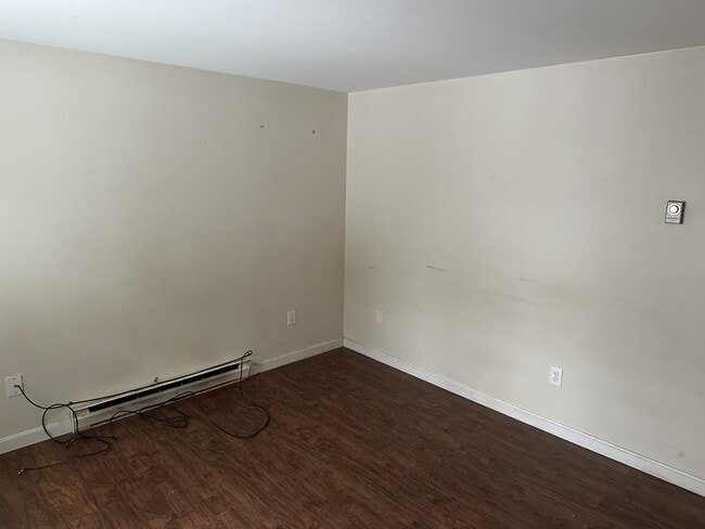 Building Photo - 1 Colburn Dr