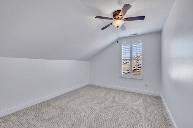 Building Photo - Stunning rental home on a premium lot in s...