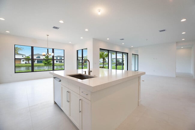 Building Photo - 17062 Watersprite Lakes Rd