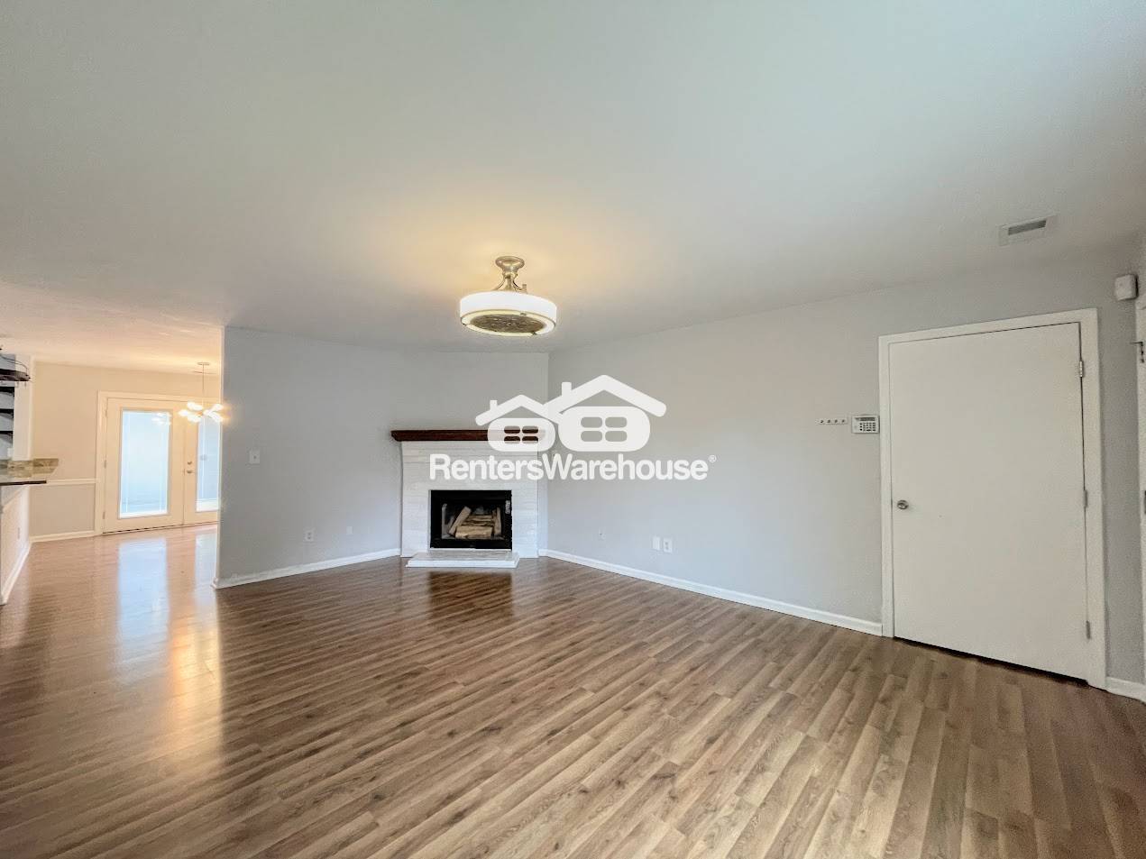Building Photo - 1760 Pathfinder Dr