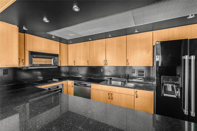 Building Photo - 11111 Biscayne Blvd