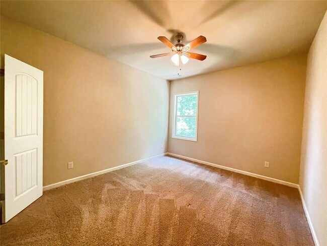 Building Photo - 2271 Spring Sound Ln