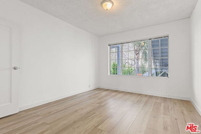 Building Photo - 1174 S Highland Ave