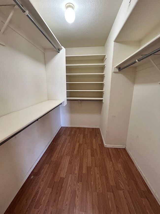 Building Photo - 3Bdm 2.5Ba Avondale Home with a Loft! *NO ...
