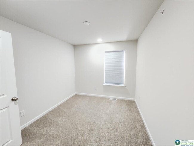 Building Photo - 1182 Susan Cir