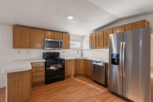 Building Photo - 1611 San Gabriel Ranch Rd