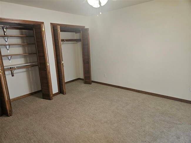 Building Photo - 349 Fantail Loop