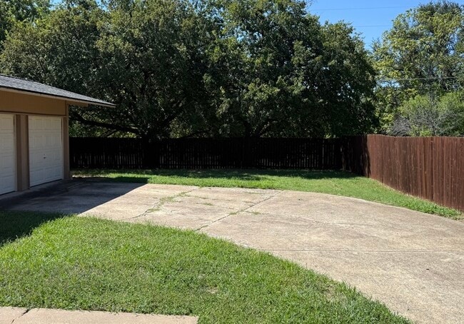 Building Photo - Nice property in Richardson....