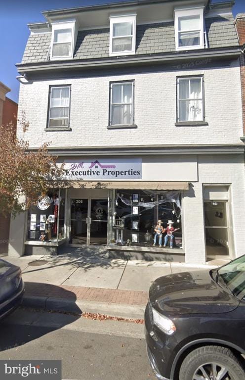 Building Photo - 204 W Washington St