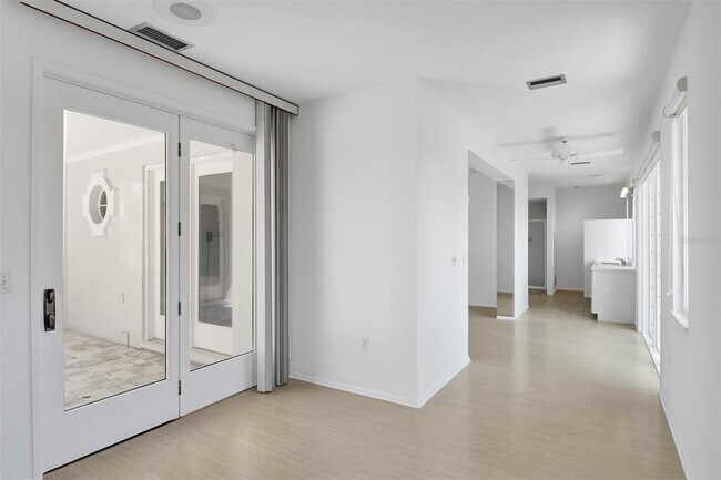 Building Photo - 2800 Casey Key Rd