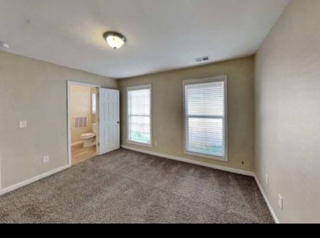 Building Photo - 210 Farrington Ave SE