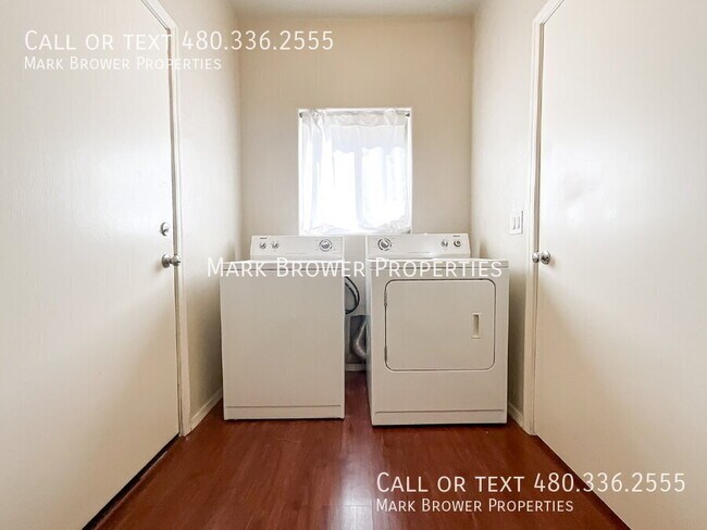 Building Photo - 396 E Bradstock Way